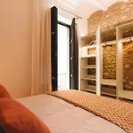 Apartment Bravissimo Calderers, Monthly