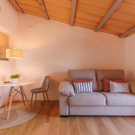 Apartment Bravissimo Calderers, Monthly