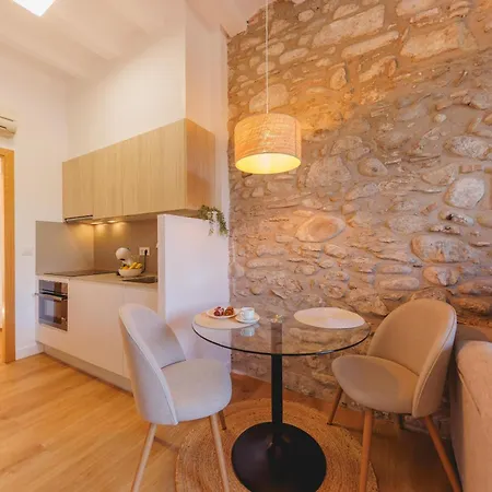 Bravissimo Calderers, Monthly Girona