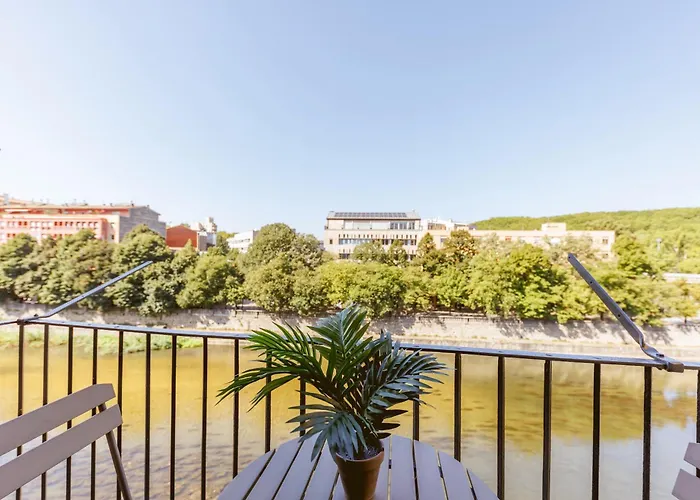 Bravissimo Calderers, Monthly Girona