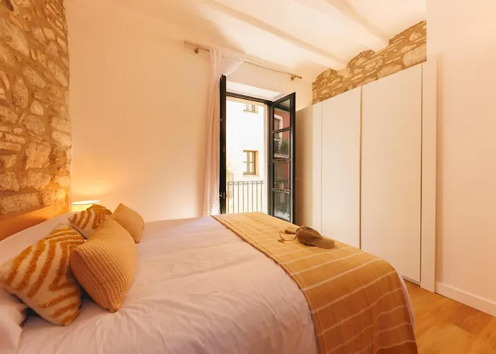 Bravissimo Calderers, Monthly *