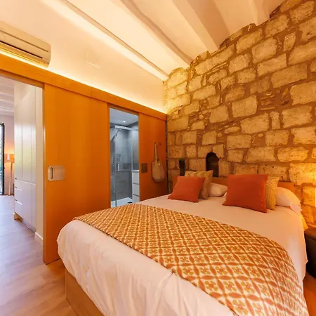 Bravissimo Calderers, Monthly Χιρόνα