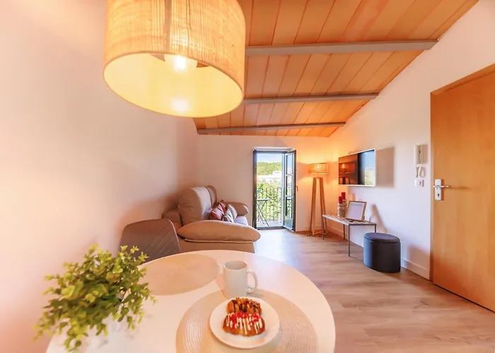 Bravissimo Calderers, Monthly * Жирона