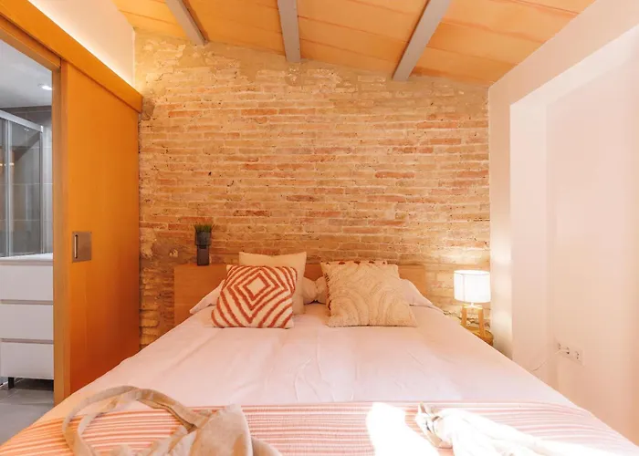 Bravissimo Calderers, Monthly