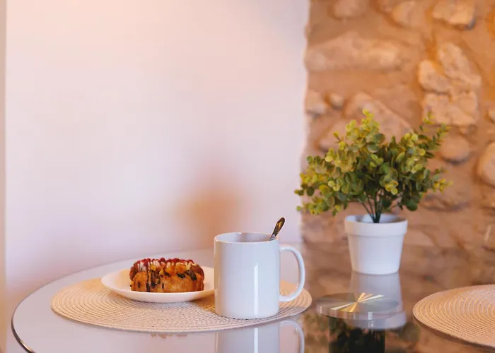 Bravissimo Calderers, Monthly